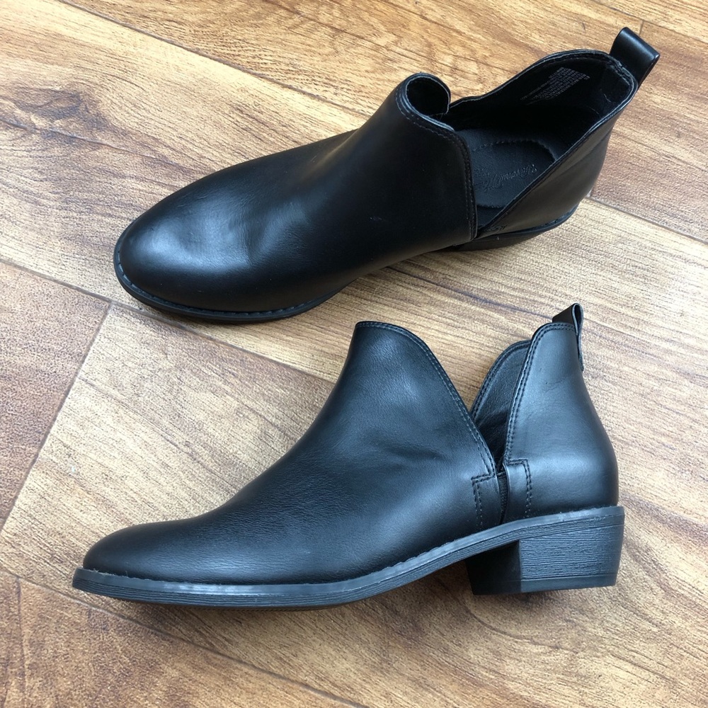 Universal Thread Nora V Cut Ankle Booties Black Slip On